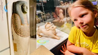 Єва досліджує Стародавній Єгипет | Eve explores ancient Egypt